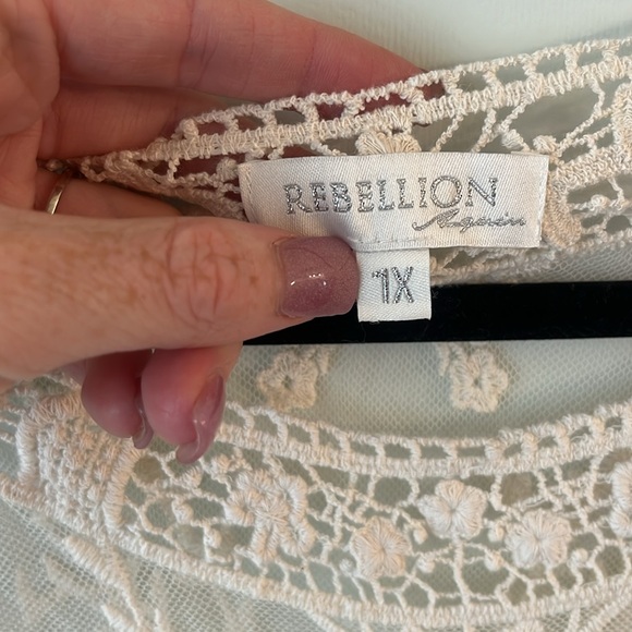 Lace Blouse - Picture 2 of 5